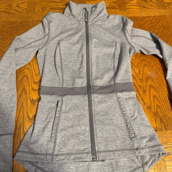 lululemon athletica Heather Gray Utility Jacket - Picture 4 of 16